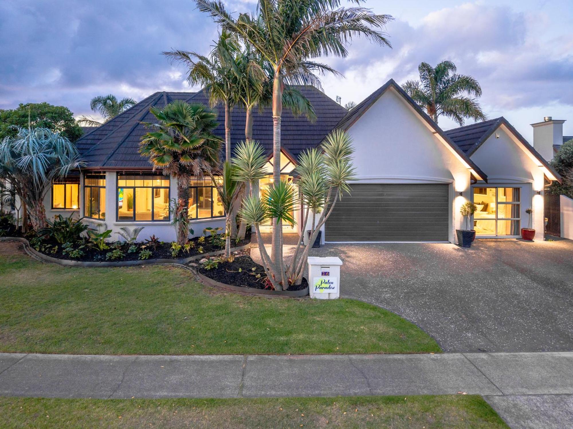 Palm Paradise With Spa Tauranga Exterior photo